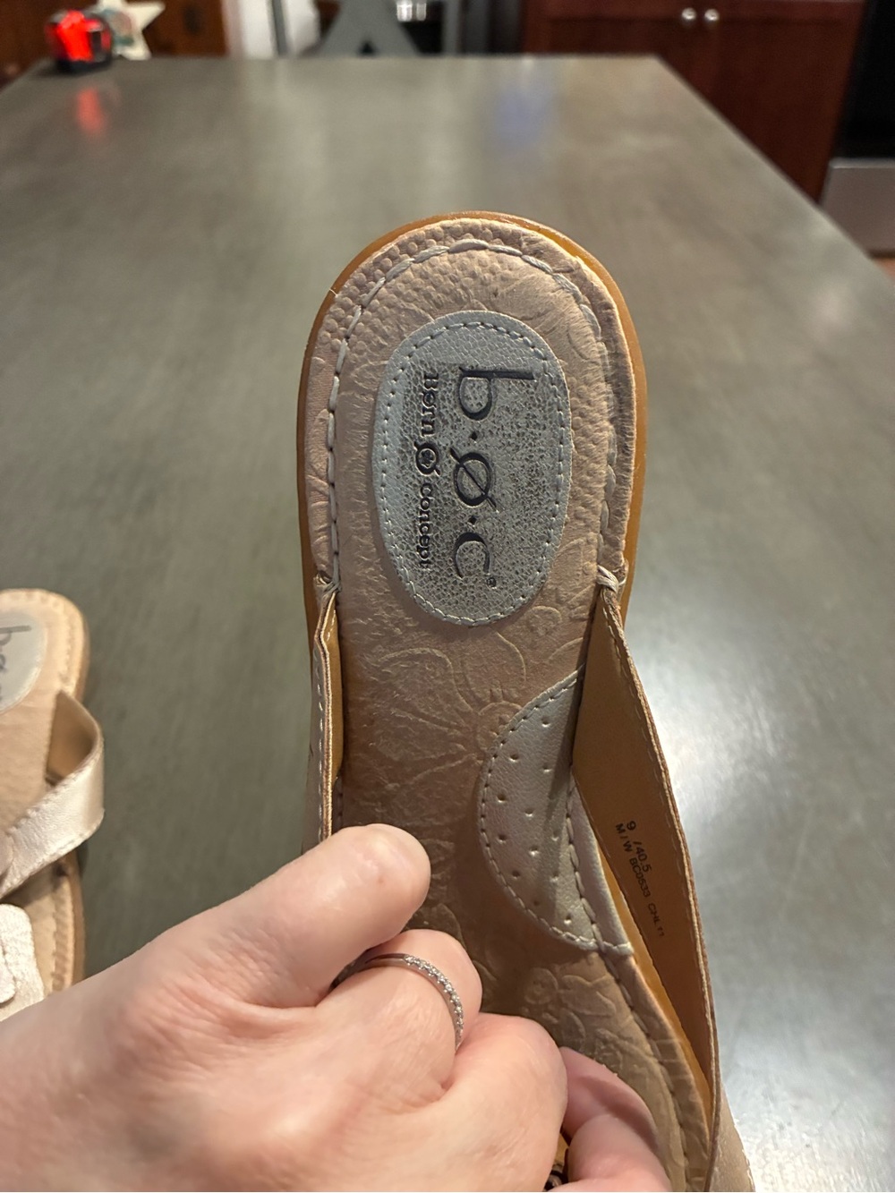 b.o.c. Woman’s flower sandals size 9 - Picture 10 of 14